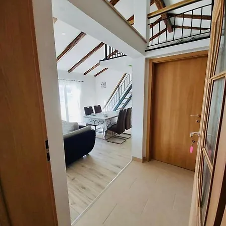 Appartement In With Sea View, Balcony, Air Conditioning, Wifi 4325-1 *
