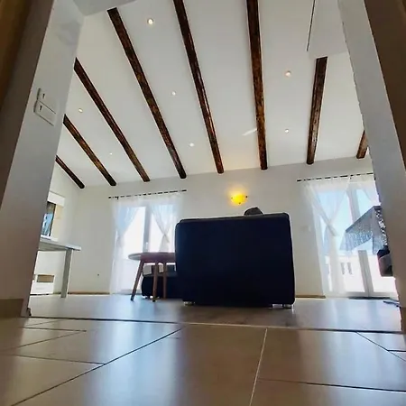 In With Sea View, Balcony, Air Conditioning, Wifi 4325-1 Apartment