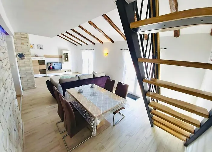 In With Sea View, Balcony, Air Conditioning, Wifi 4325-1