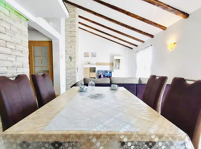 In With Sea View, Balcony, Air Conditioning, Wifi 4325-1 *